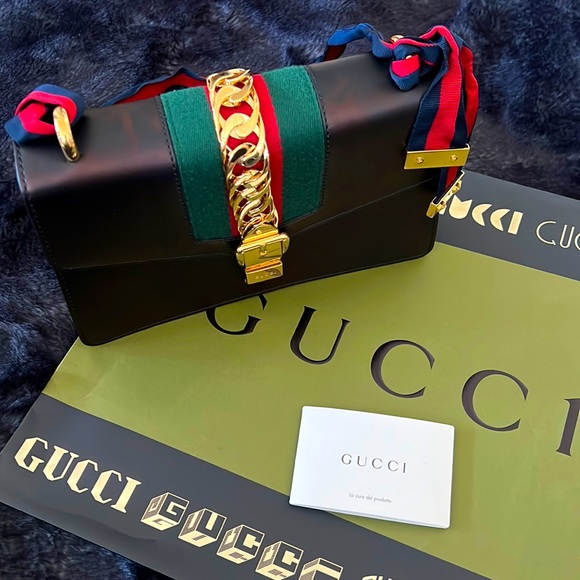 Gucci Sylvie should bag - rare design NWT - Picture 4 of 17